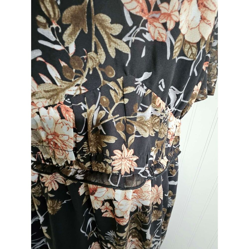 BloomChic NWT Size 14-16 Black Floral Maxi Dress V Neck Flutter Sleeve - Picture 4 of 6